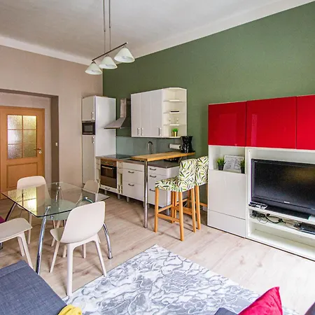 Apartment Colorful 2bdr Family *