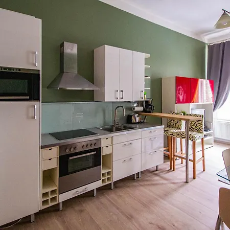Apartamento Colorful 2bdr Family Praga
